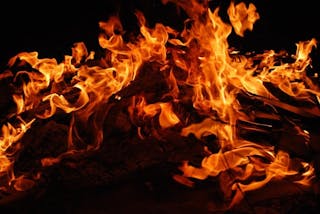 rsz_bonfire-burning-campfire-fire-270815