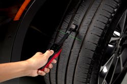 1673021346480 Tbe200 Treaddepth Inuse2 1673021346480 Tbe200 Treaddepth Inuse2