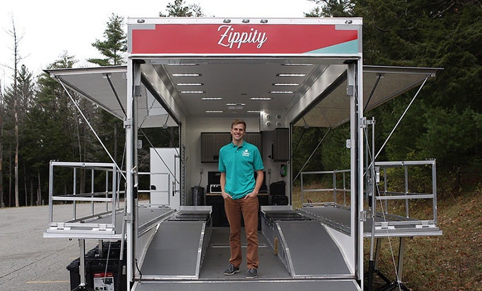 1673043111930 Zippity