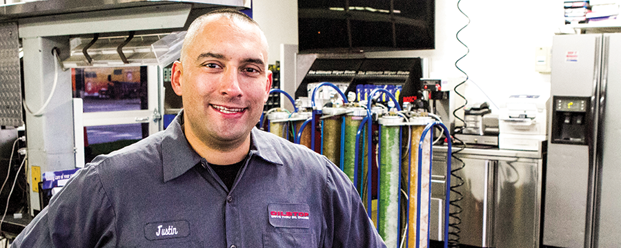 1673043788899 Justininstore3web