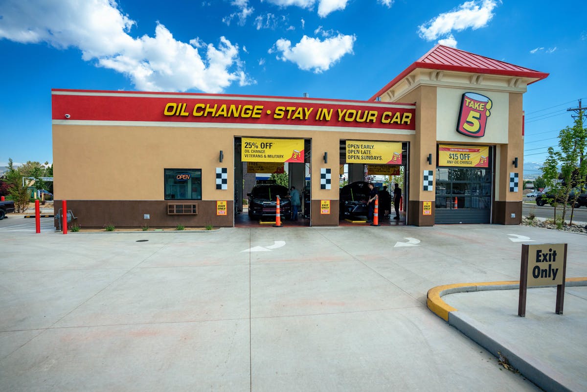 Shop Look Take 5 Oil Change of Reno Nevada National Oil and