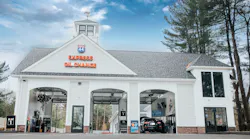 Foxy's 44 Express Oil Change of Avon, Connecticut