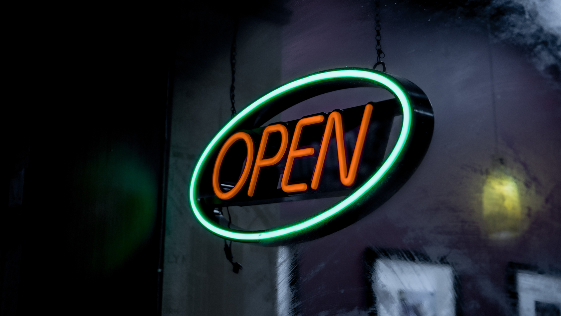 Open Sign 654a952552393