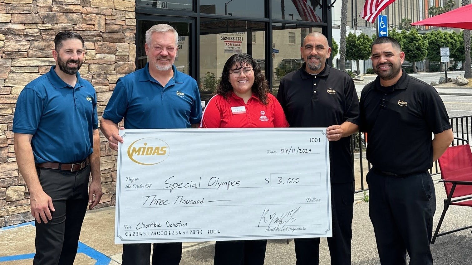 L to R: Sherwin Hojjati, Midas Field Operations Specialist; Jim Miller, Division Vice President for Midas; Sasha Cruz, Special Olympics Southern California athlete; and Luis Ramirez and Anthony Artega, Midas Sales Associates.