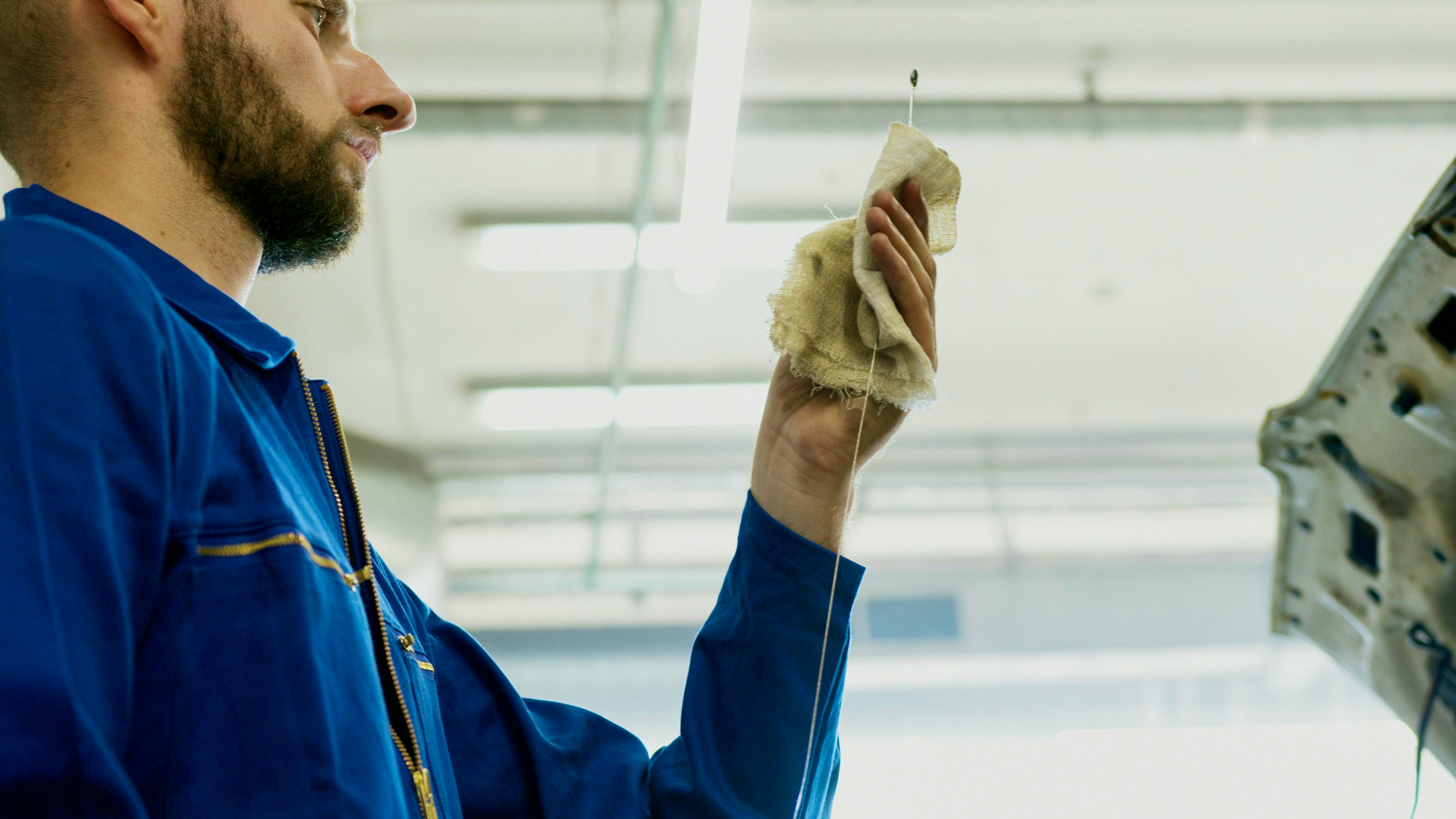 66c8ee9ae15f9c703488496b Dipstick