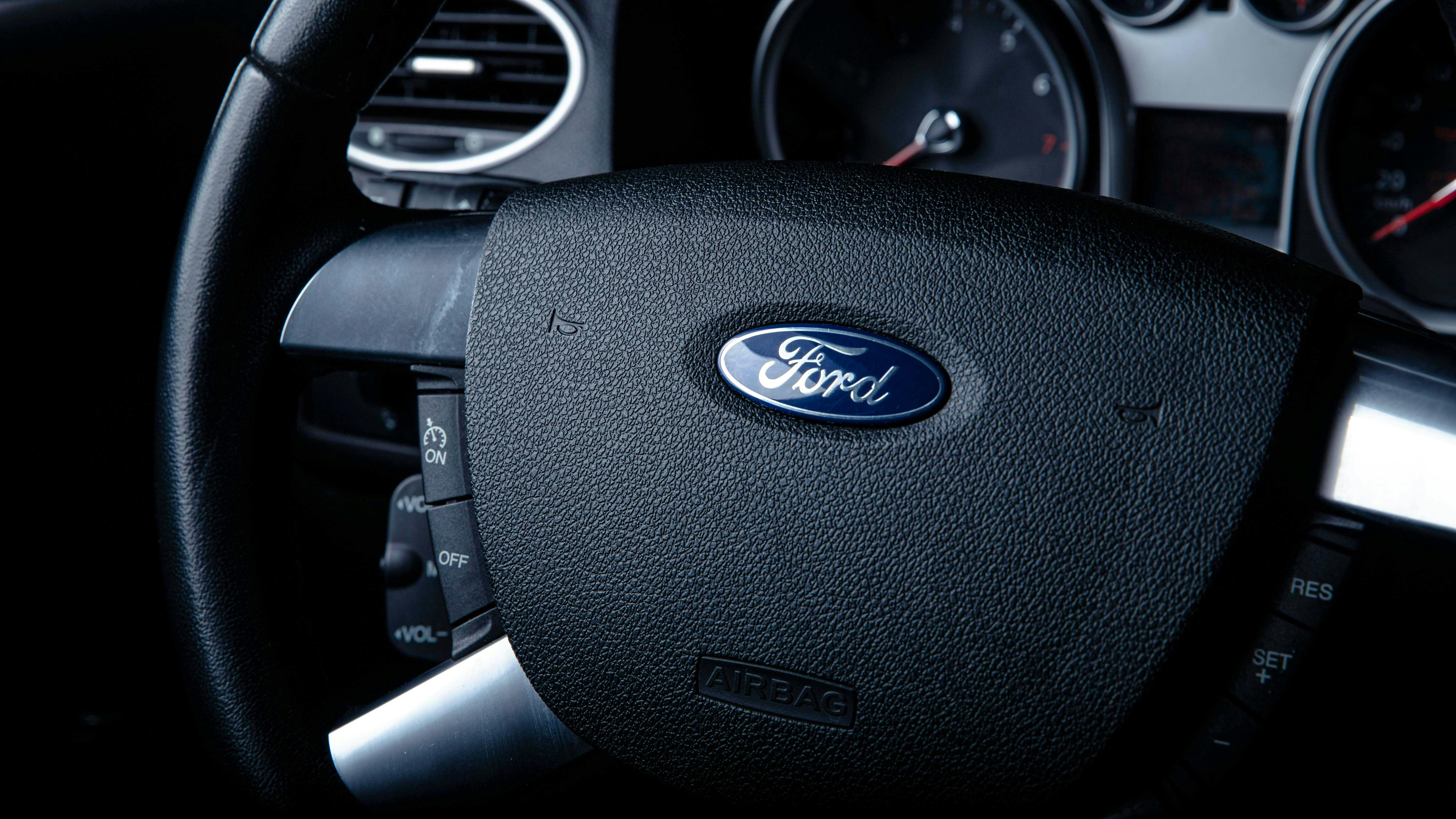 677b648477a68378c251f9de Ford Wheel