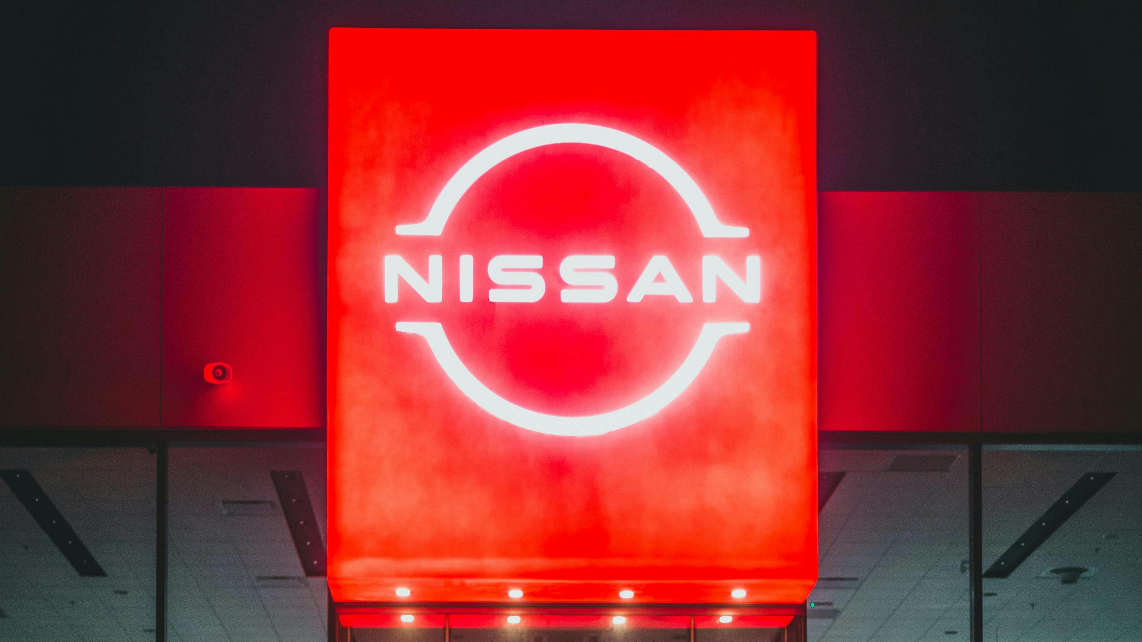 681ac34c0235c09b27ee328d Nissan Light