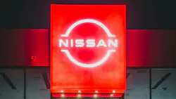 681ac34c0235c09b27ee328d Nissan Light