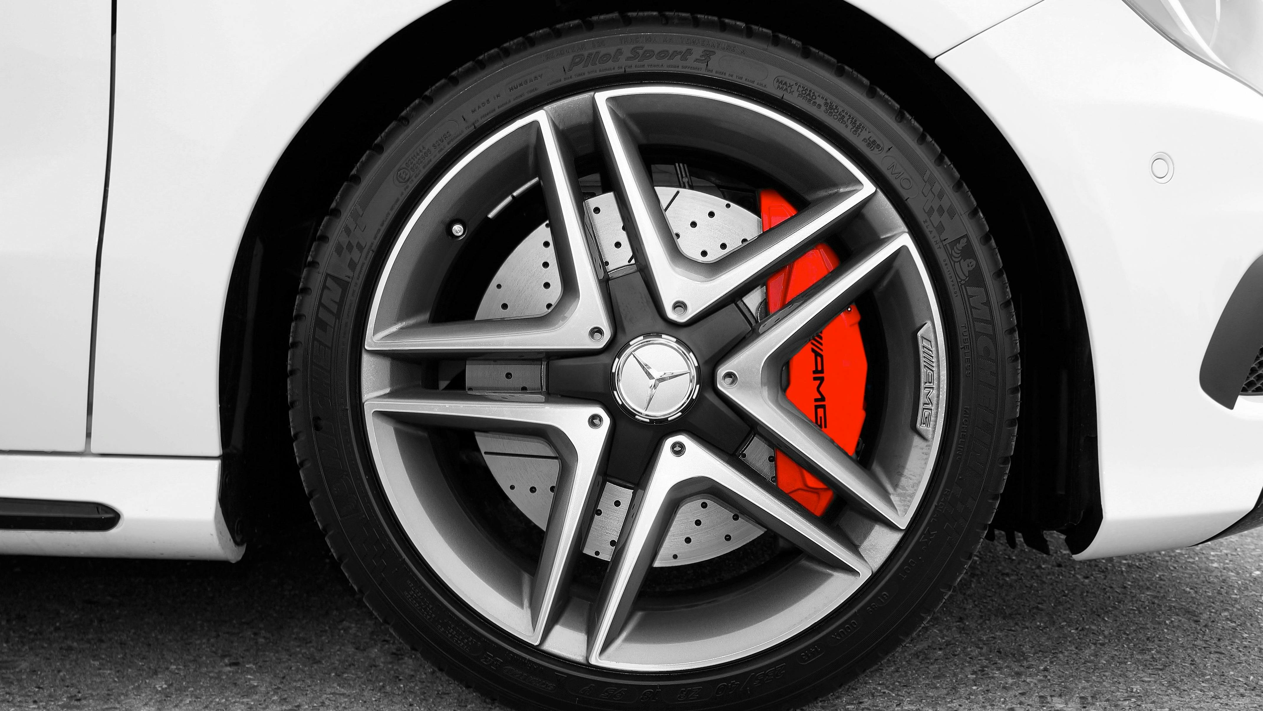 689adc96435d9f8a6581e9c1 Mercedes Benz Wheel