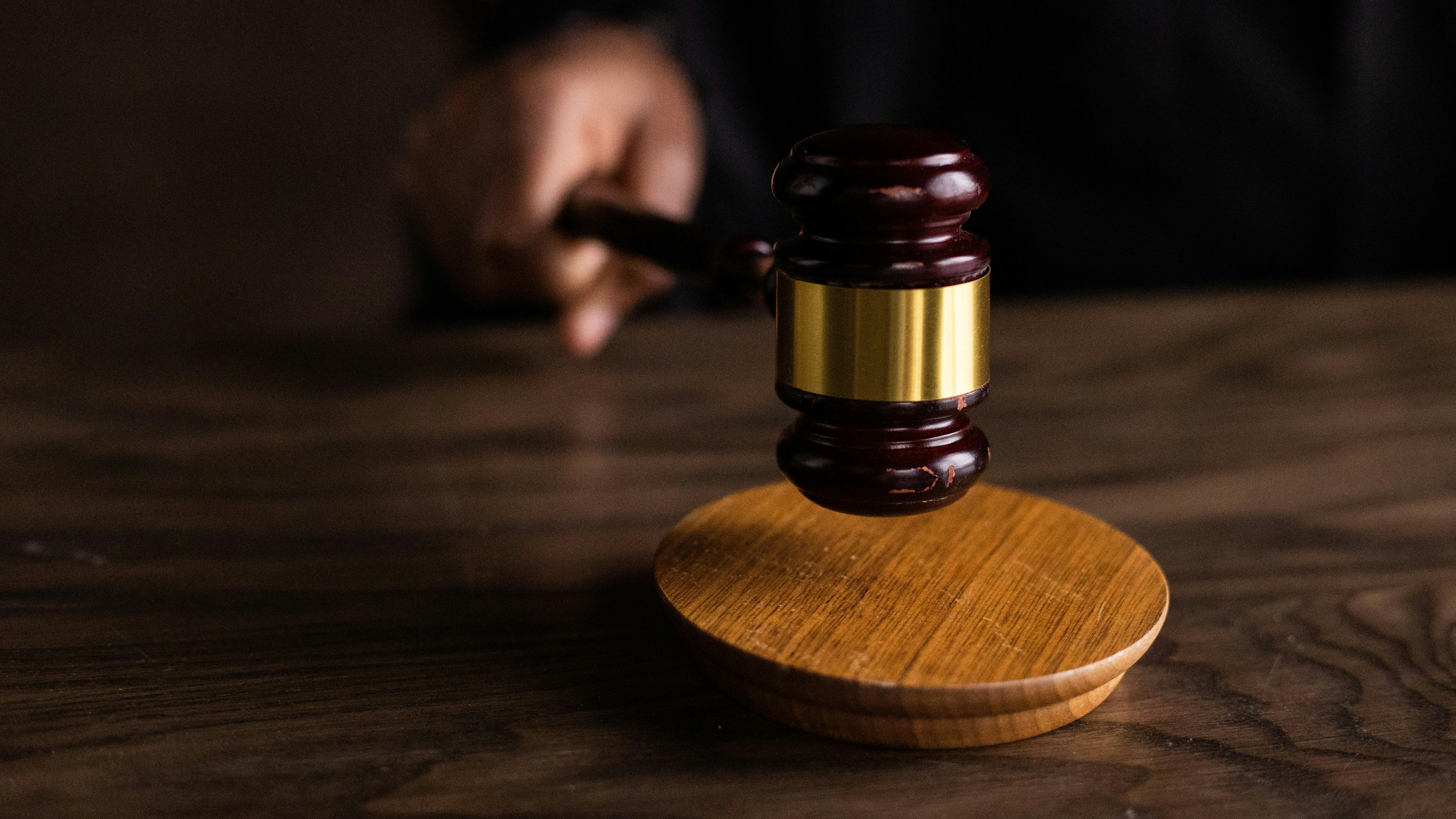 68b78968e07c57183de07425 Gavel