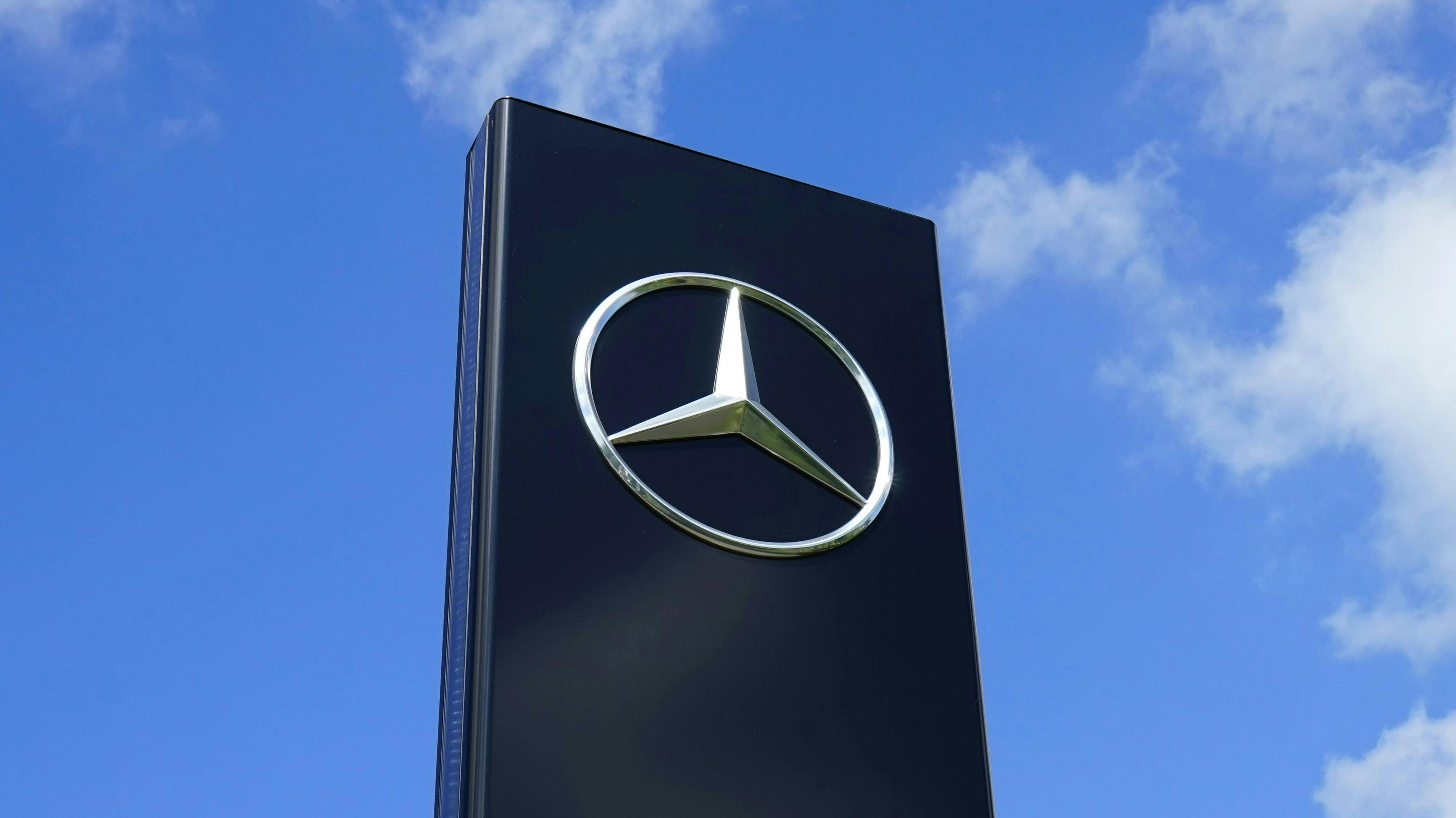 68db36eaefde623213c39c43 Mercedes Benz 1