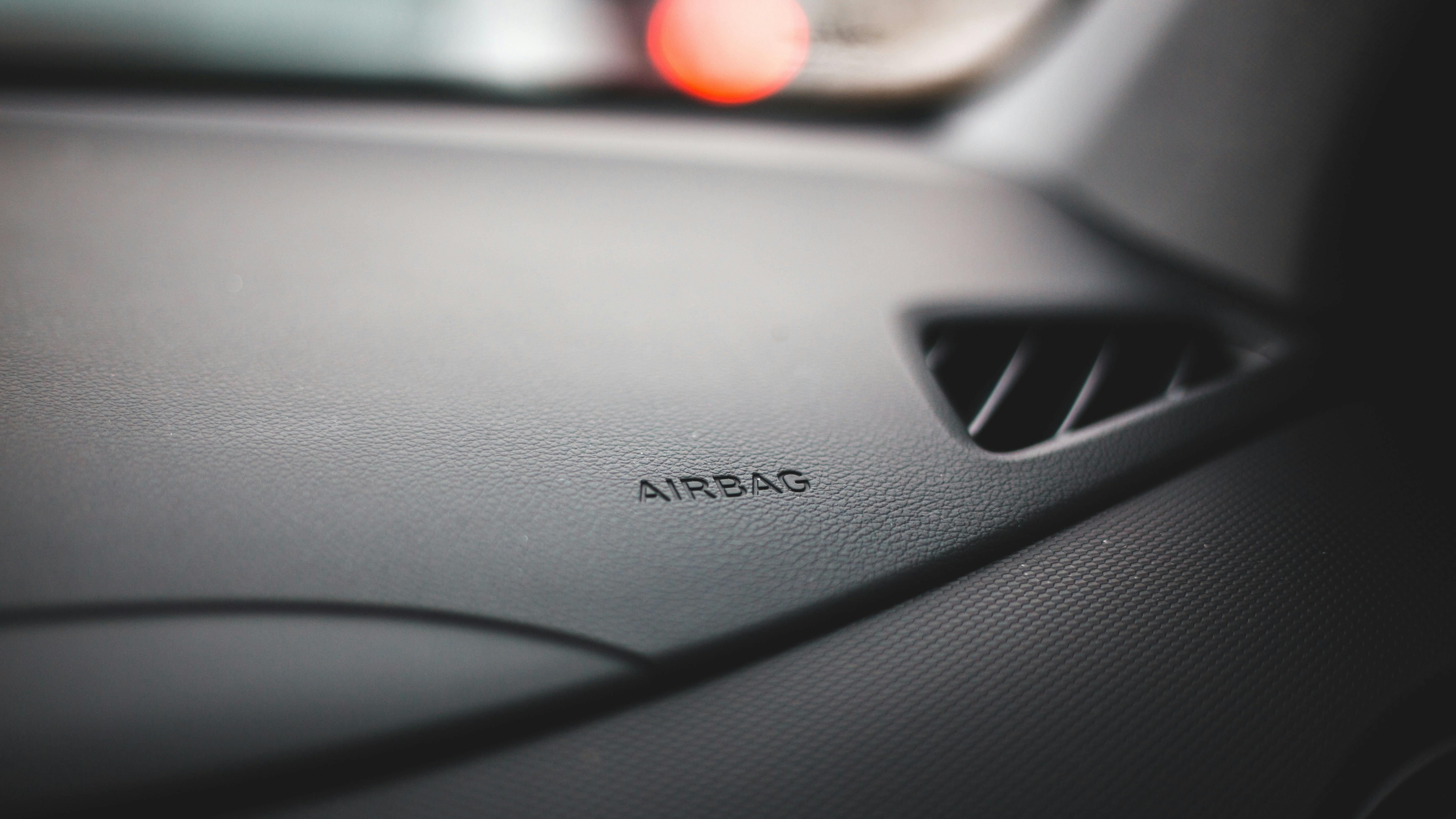 pexelserikmclean4061569