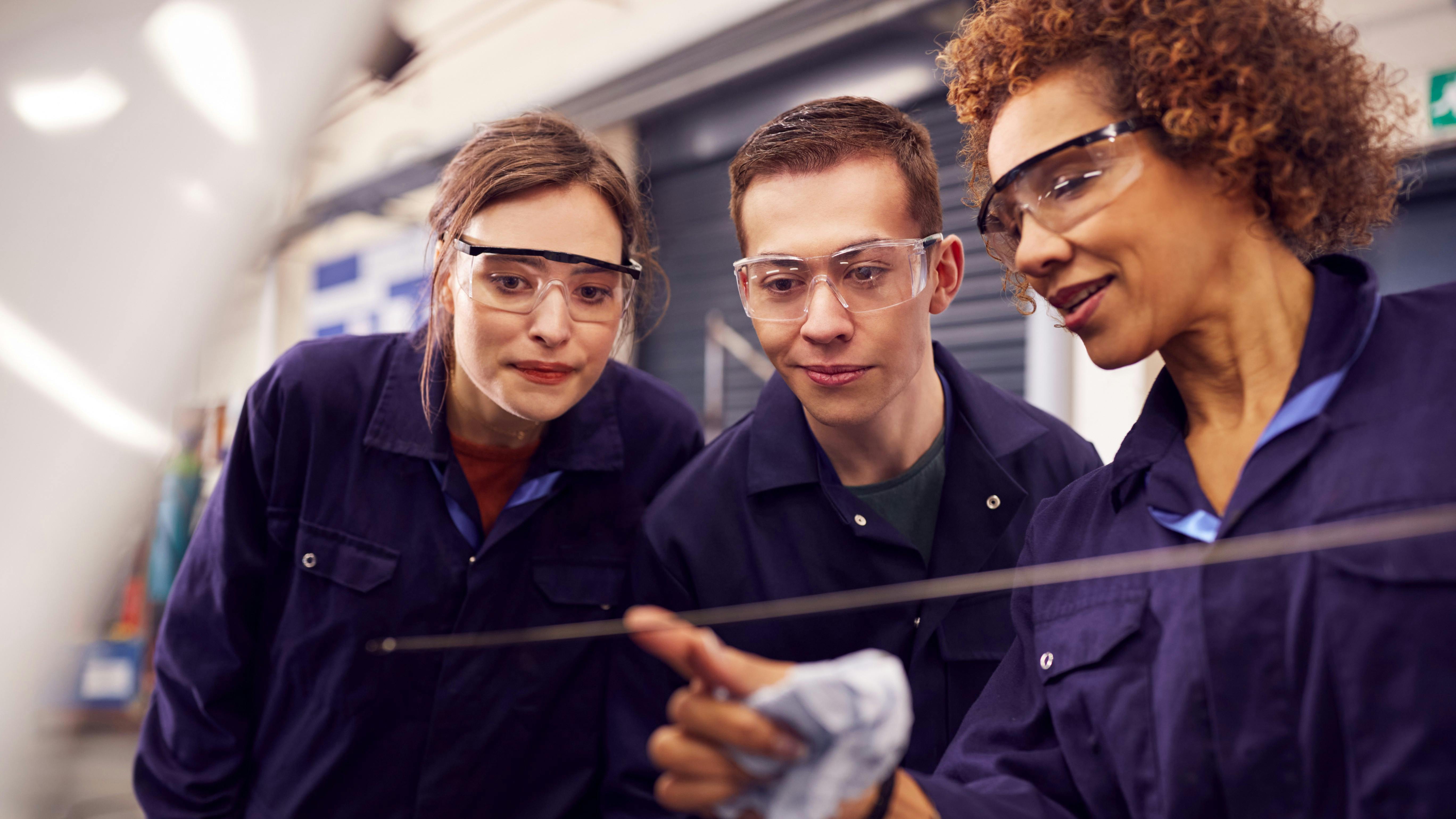 dreamstime_xxl_196356764