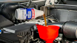 6aa2599c9b803628afad22f6 Lucas Oil Motor Oil Extender